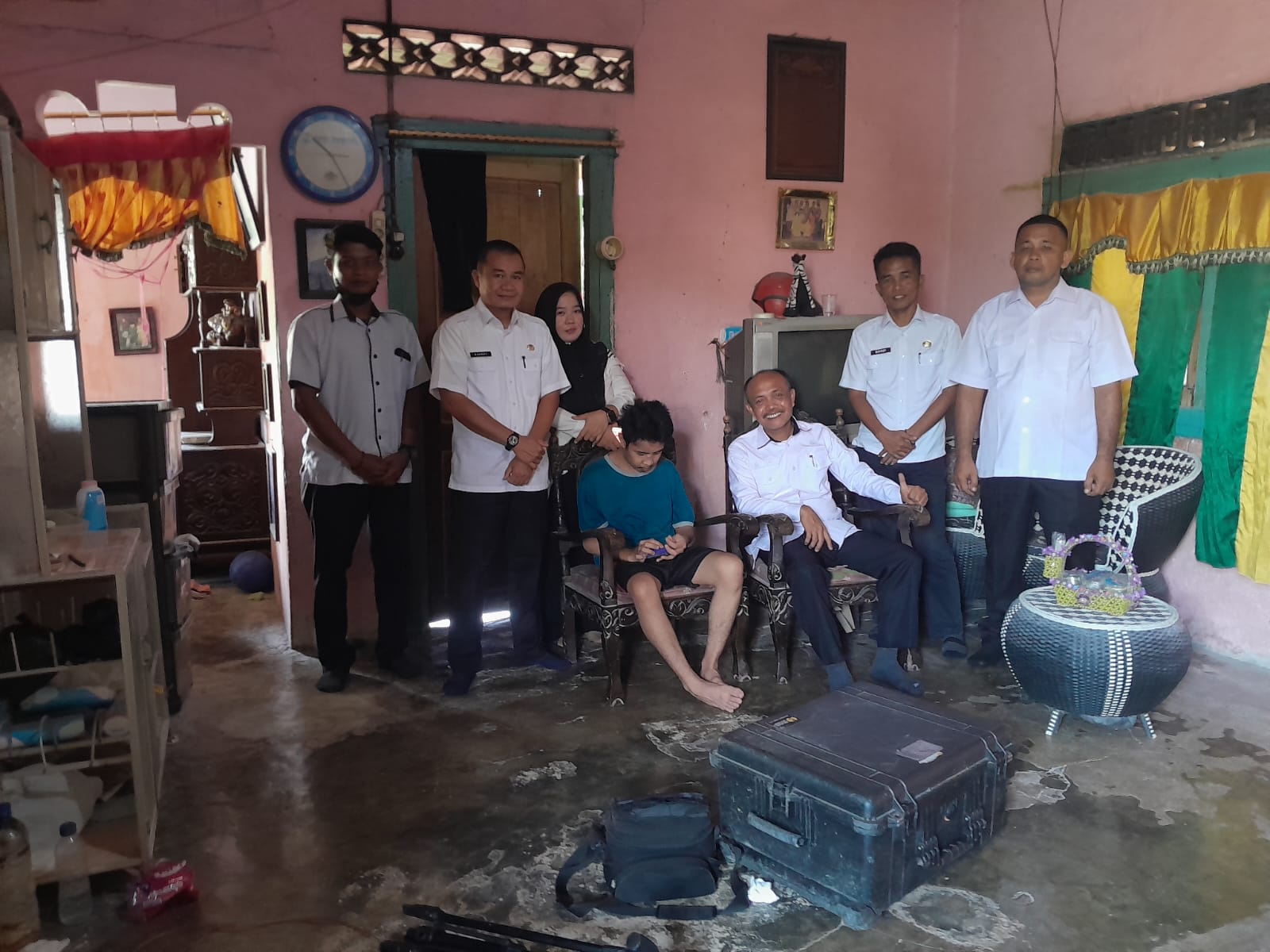 Disdukcapil OKU Laksanakan REKAM DUREN bagi Penduduk Rentan di Kelurahan Saung Naga