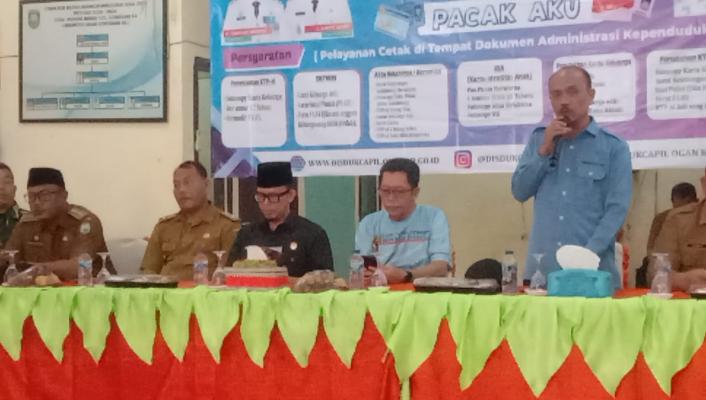 Bupati OKU Dampingi Kadis Capil Provinsi Sumsel, Menghadiri Program Jemput Bola Disdukcapil Kab OKU